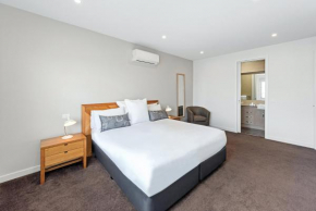 Отель Fawkner Executive Suites & Serviced Apartments  Мельбурн